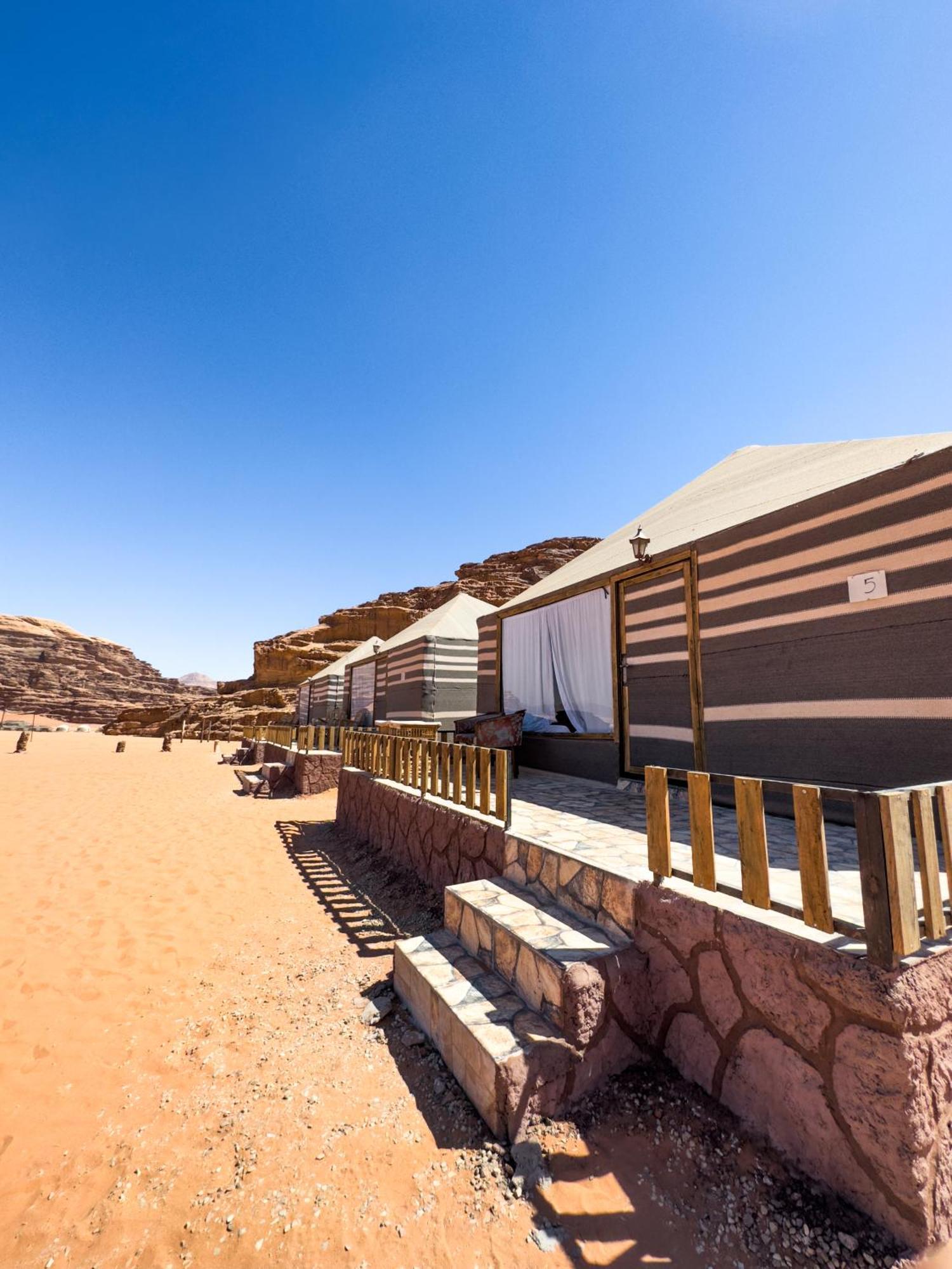 Rum Crown Wadi Rum Eksteriør billede